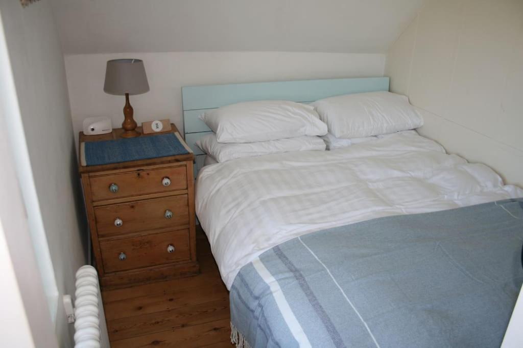 Greystone Cottage - Sea Views, Short Stroll To A Beautiful Sandy Beach Brook  Exterior foto